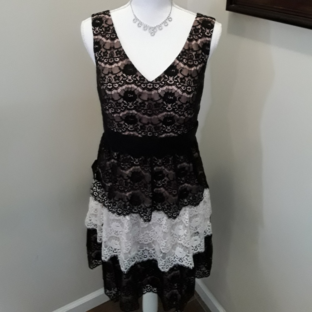 Jessica Simpson black ivory layered lace dress NWT